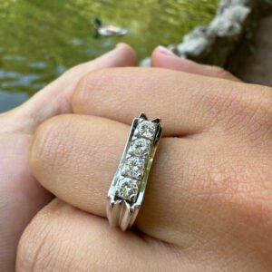 Anillo en oro blanco y diamantes - "Cinq Éclats"