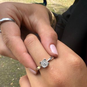 Anillo solitario de diamantes — "Éclat de Lune"