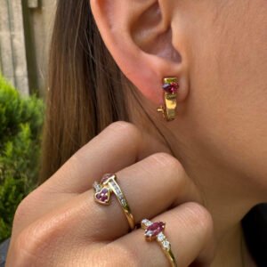 Aro dorado con rubí tallado - "Rouge Impérial"